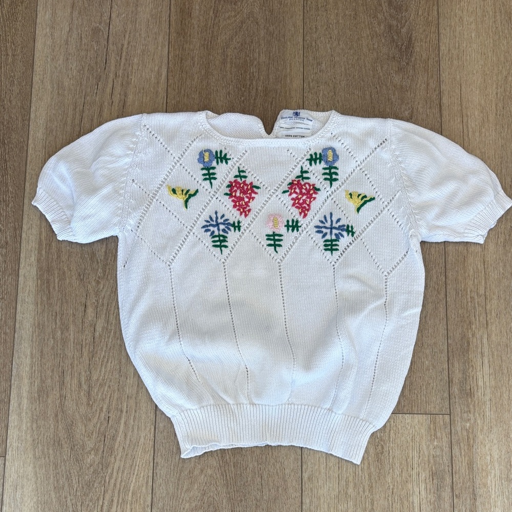 100% cotton White Knit Sweater with Floral Embroidery